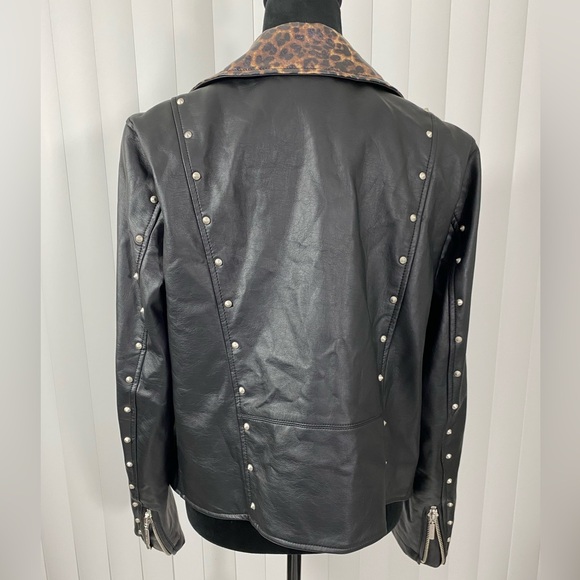 TORRID x BETSEY JOHNSON Leopard Trim Studded Faux Leather Jacket Black Size 1X - Picture 4 of 16